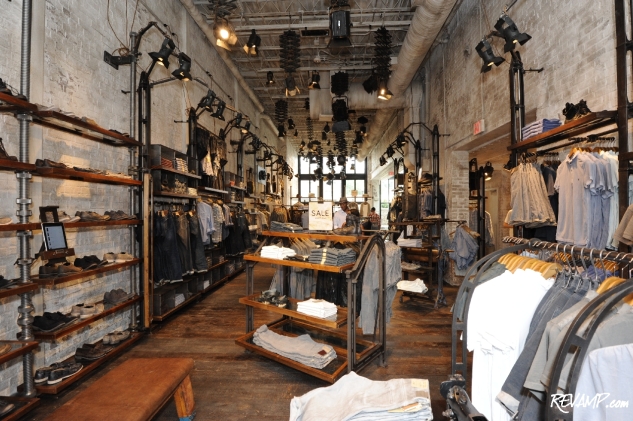 juez radio madera The AllSaints Go Marching Into Georgetown; British Retailer's First D.C.  Metro Store Now Open! - Revamp™
